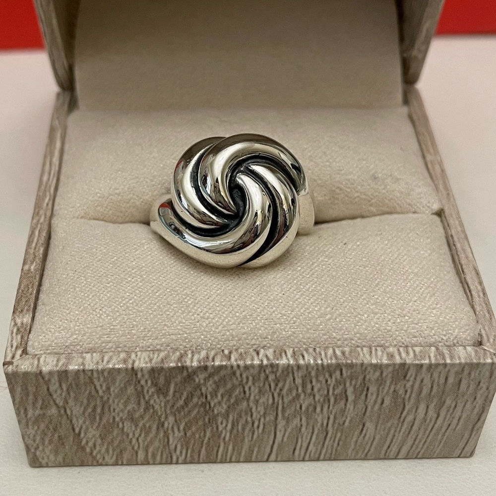 Retired James Avery Large French Knot Ring